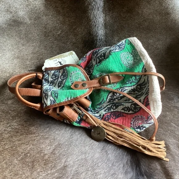 WILL Leather Goods Multi Colored Leather Cross Slouch Gather Drawstring Backpack - Picture 11 of 12